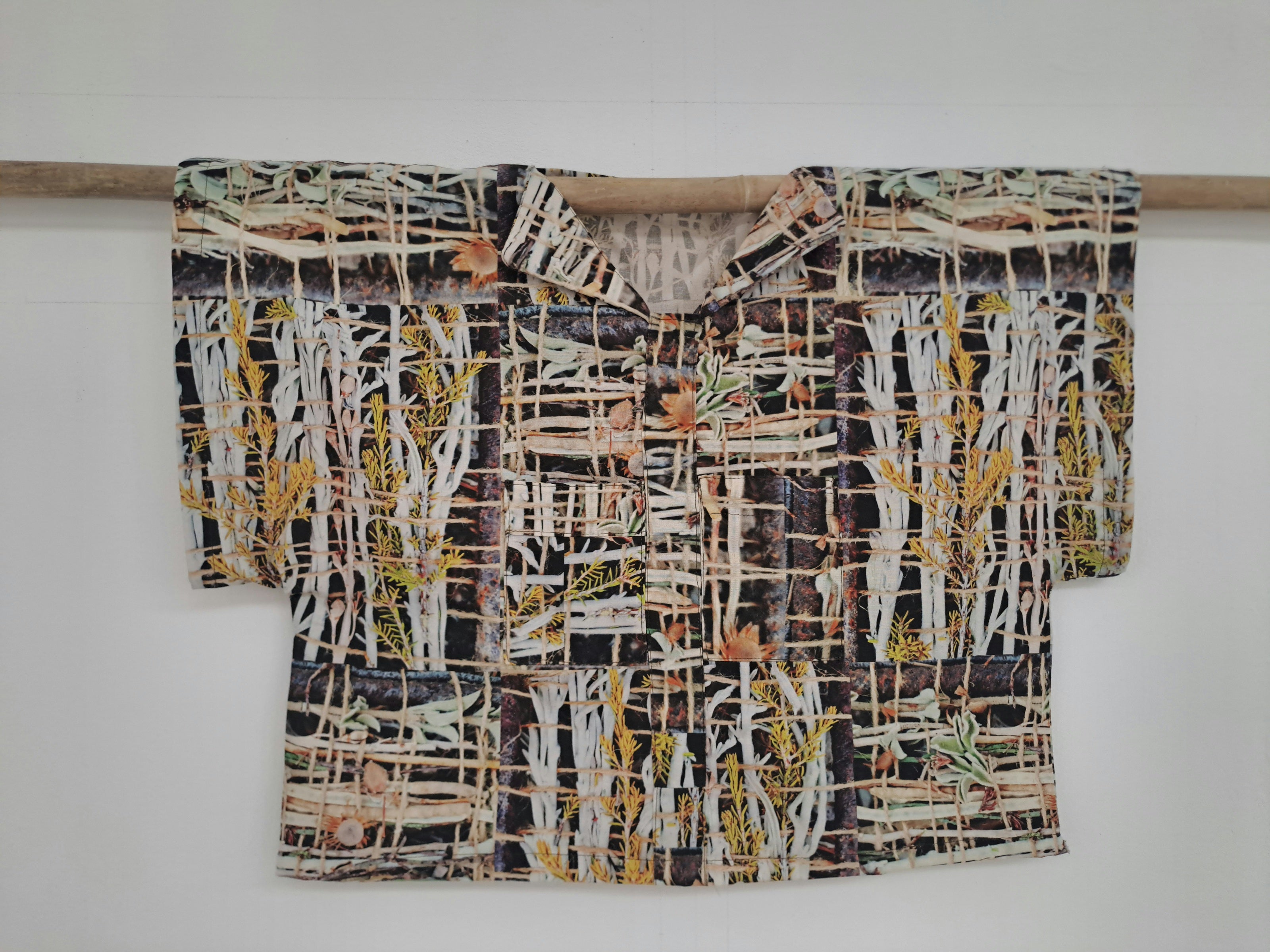 THOLOS Cropped Shirt